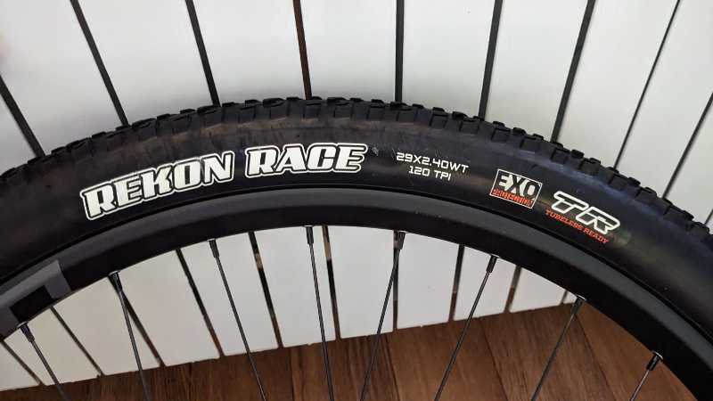 Предлагаю покрышки Maxxis Rekon Race 29х2.40WT 120TPI EXO/TR Dual Compound (2 шт.)