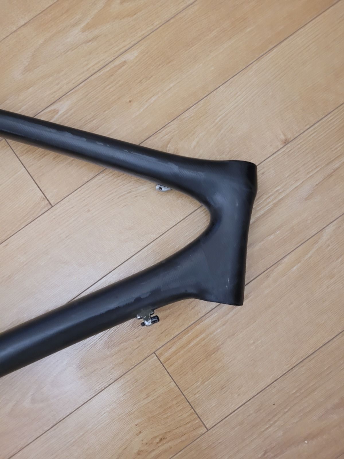 Дербан. Карбоновый шоссейный велосипед.