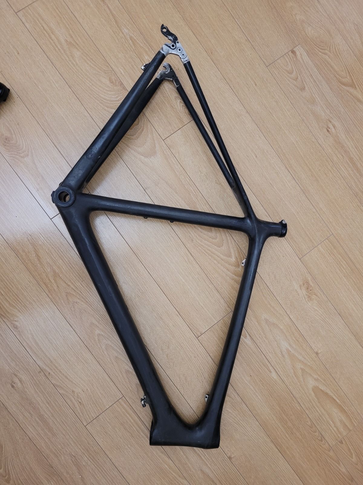 Дербан. Карбоновый шоссейный велосипед.