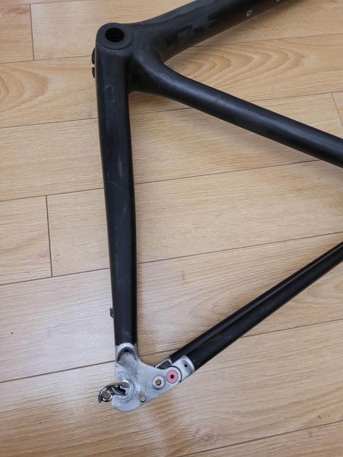 Дербан. Карбоновый шоссейный велосипед.