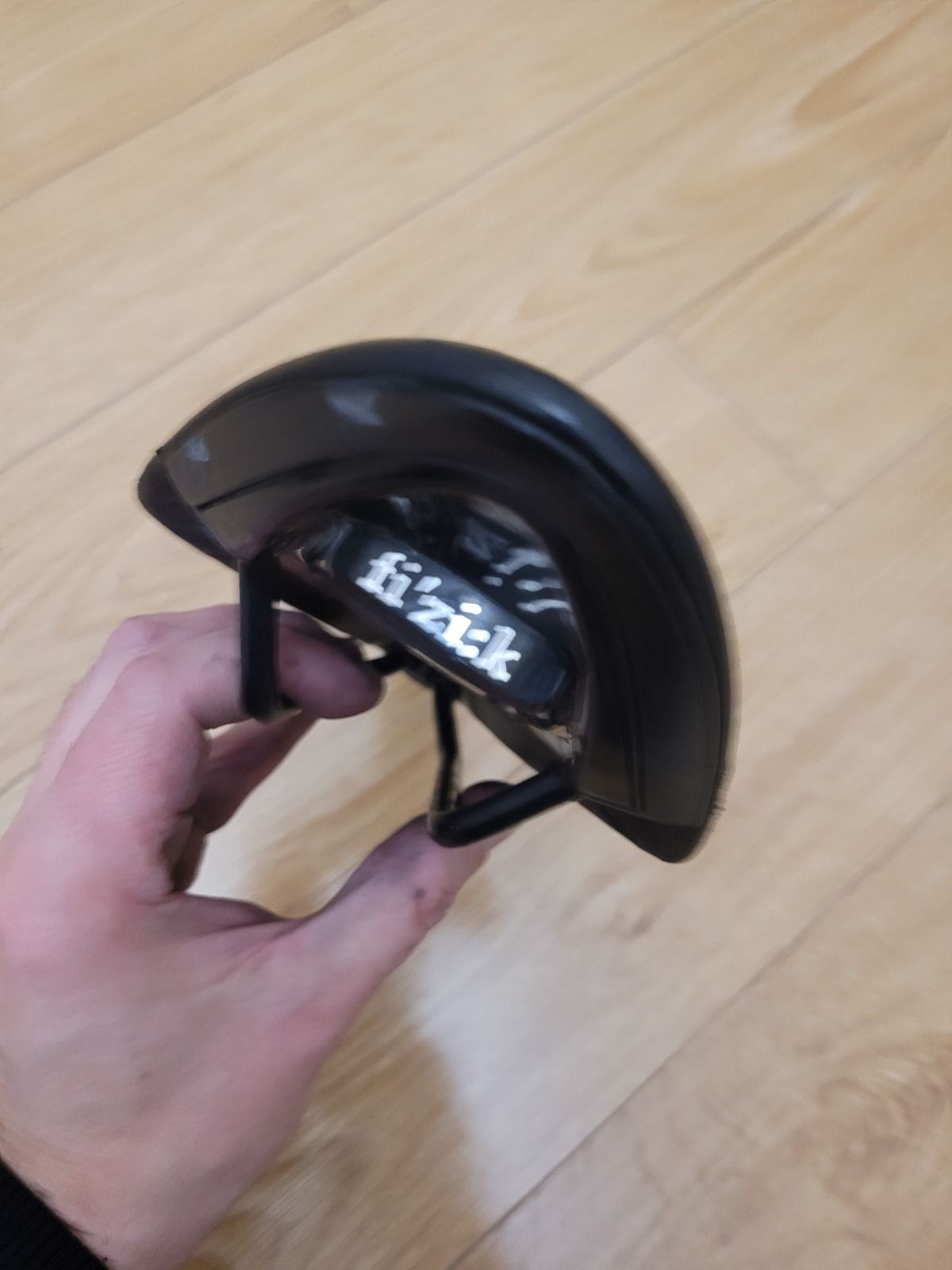 Дербан. Карбоновый шоссейный велосипед.