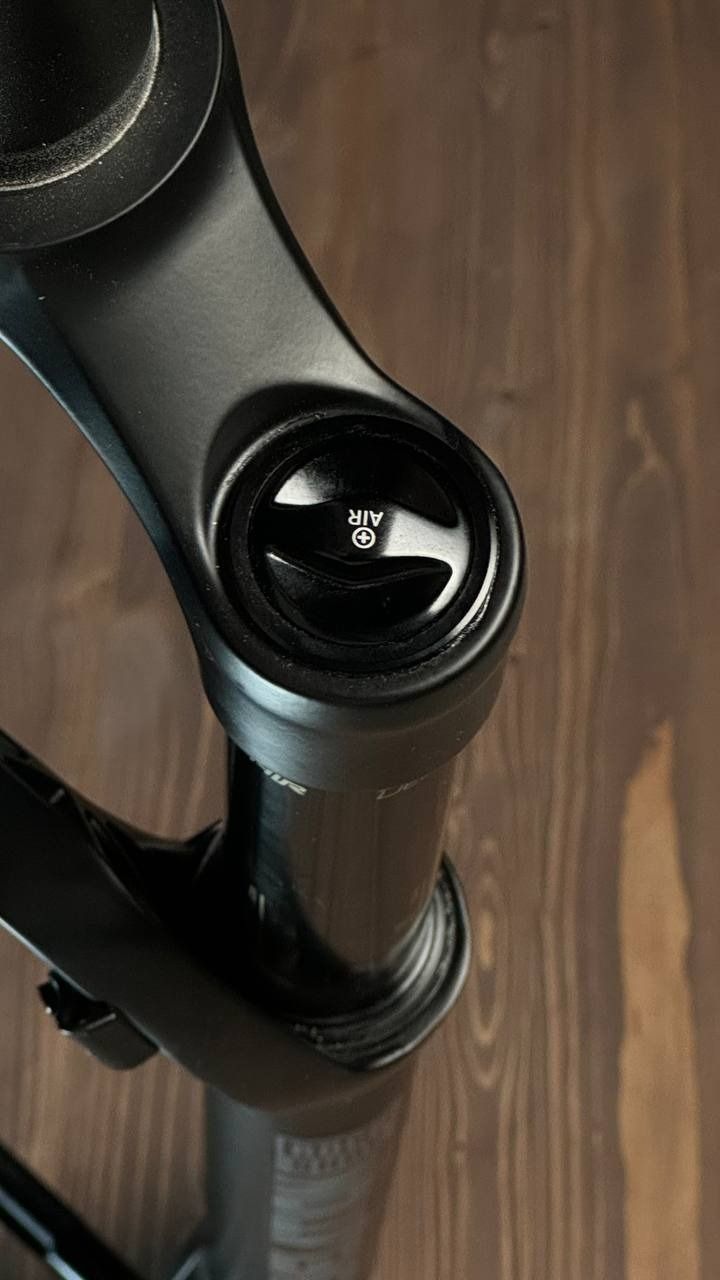 RockShox Revelation RC 29'' Debon Air 140mm