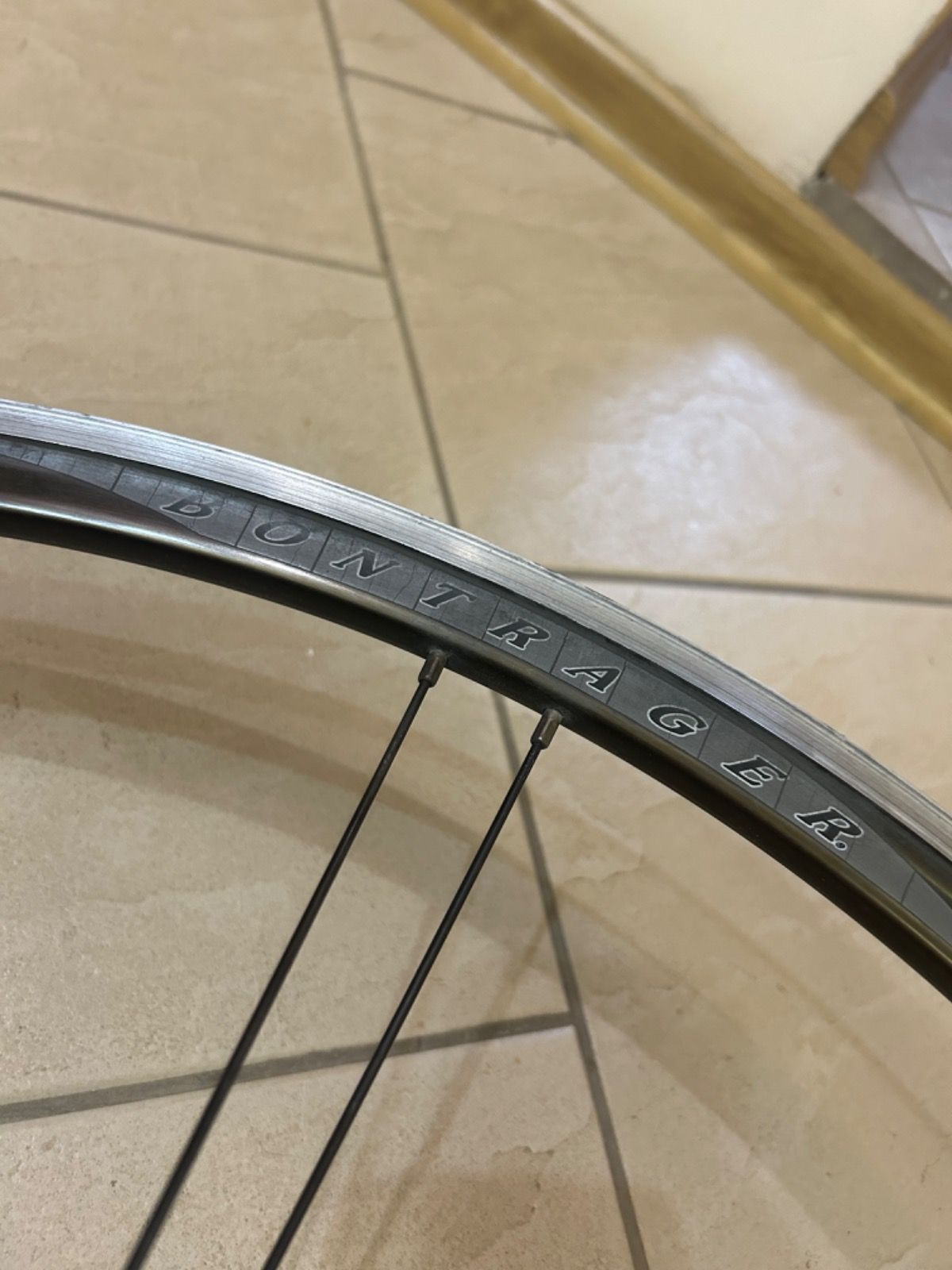 Колесо переднее Bontrager 28