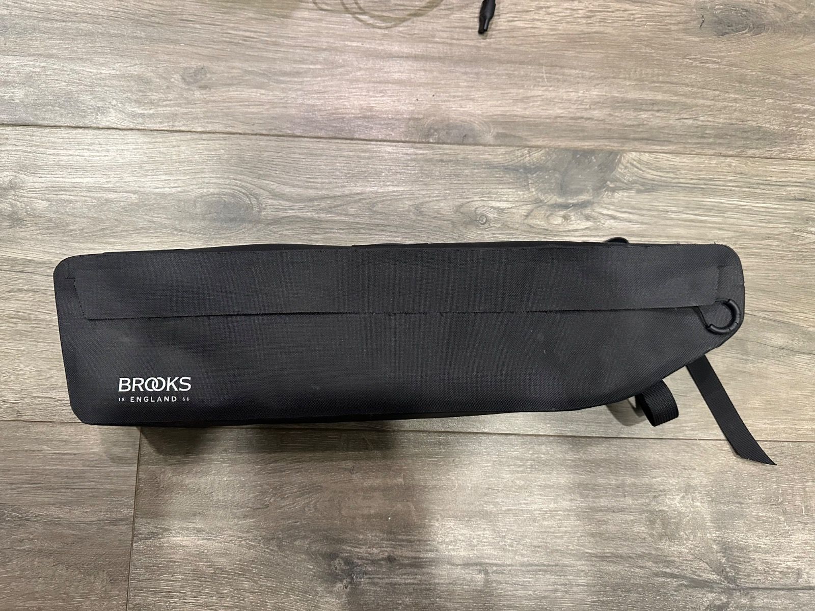 Внутрирамная сумка Brooks Scape Frame Bag 3.5L