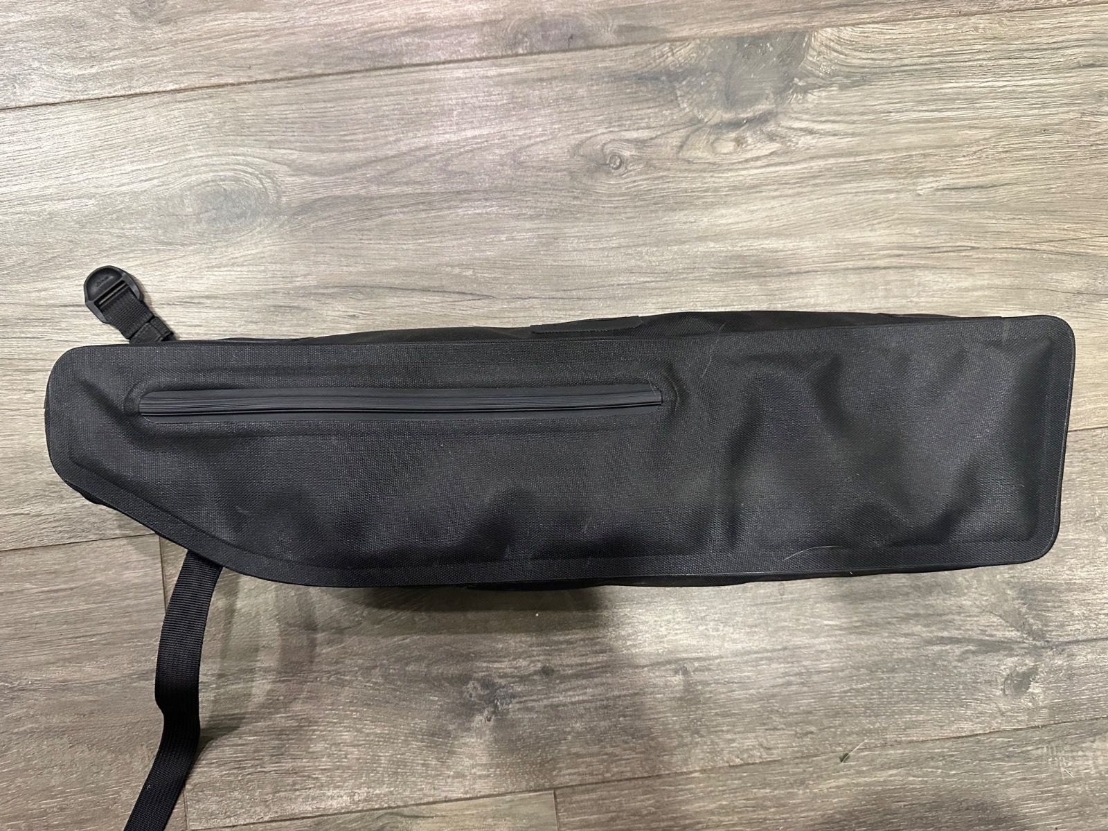 Внутрирамная сумка Brooks Scape Frame Bag 3.5L