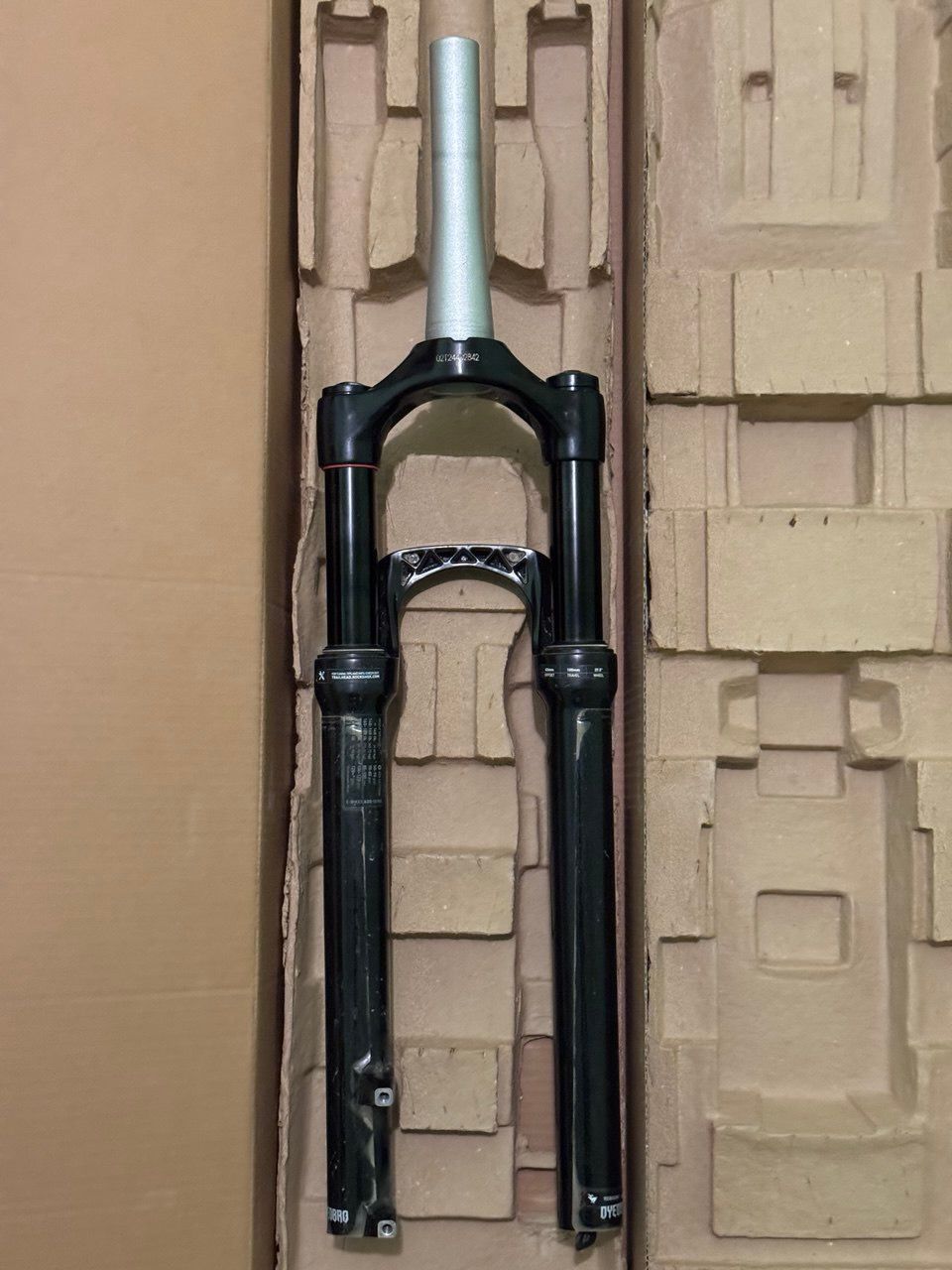 Вилка RockShox Judy Gold RL Crown QR MTB 27,5