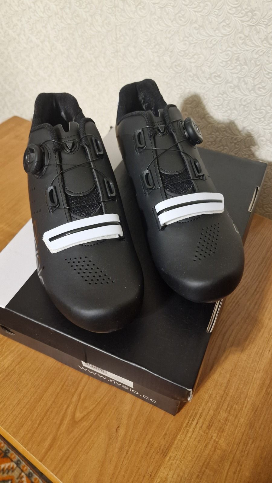 Велотуфли универсальные Mennock Cycling Shoes