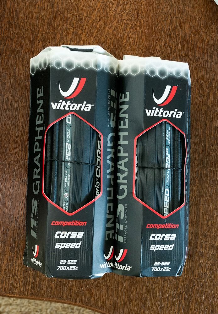 Покрышки Vittoria Corsa Speed, Tubeless ready, бескамерная 700x23