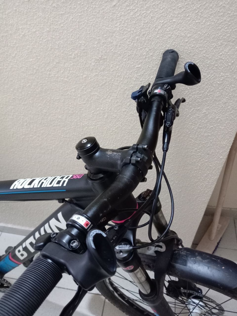 B'twin rockrider 560 (2018), 27,5 гидравлика
