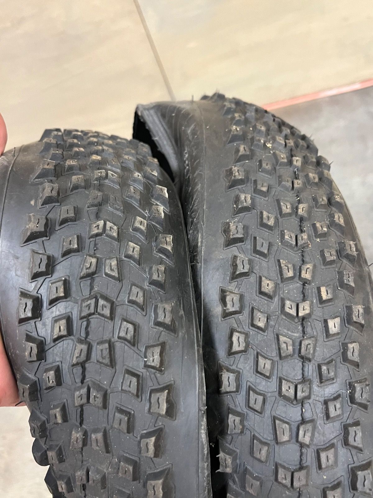 Pirelli Scorpion 29x2.4