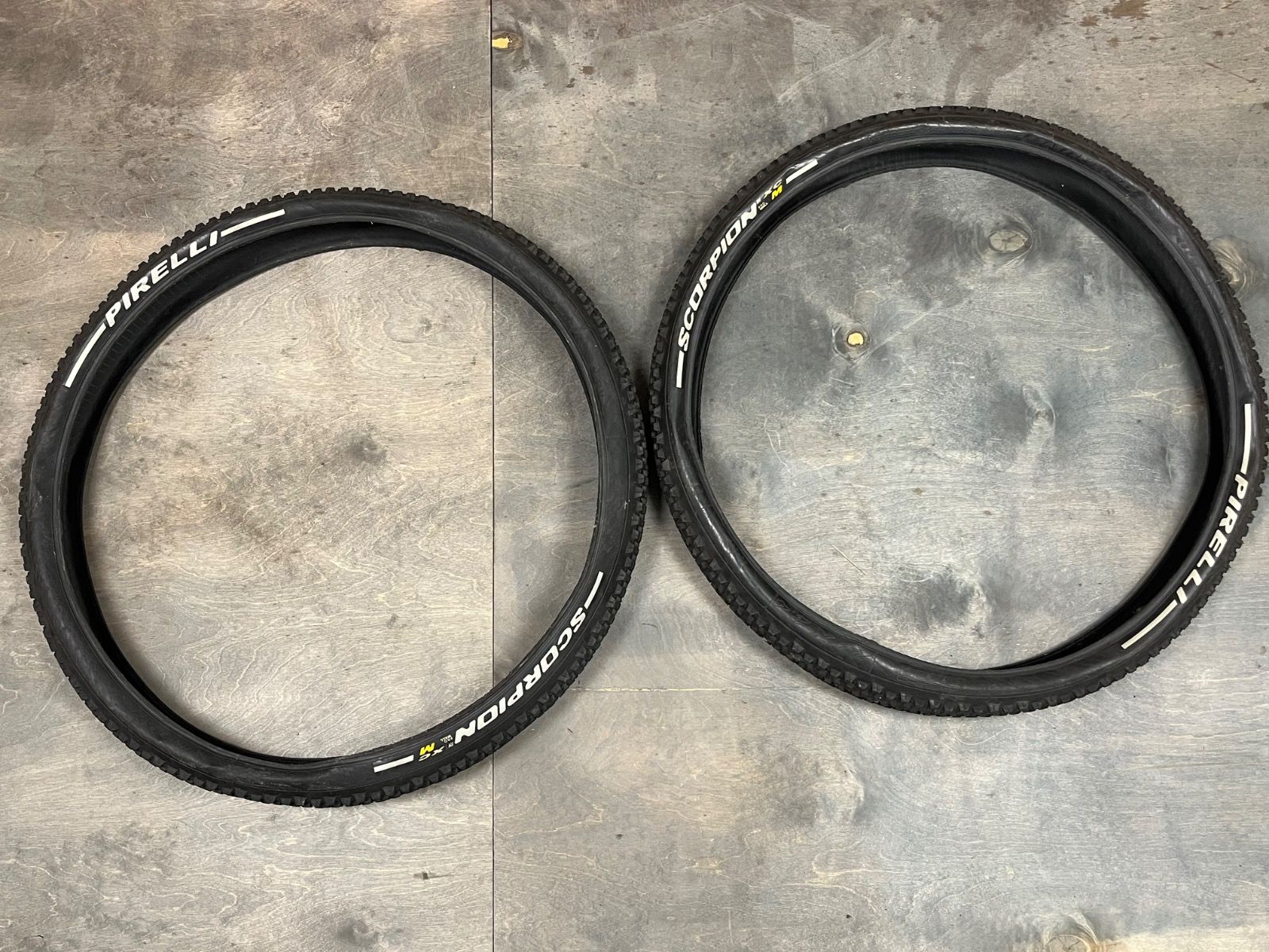 Pirelli Scorpion 29x2.4