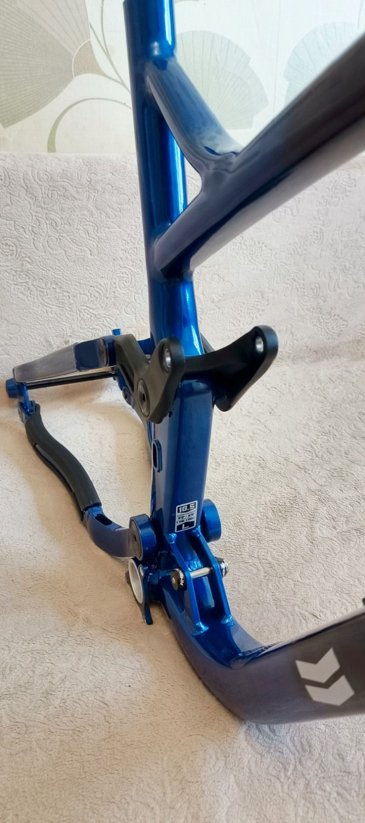 Рама Haro shift r9 27,5