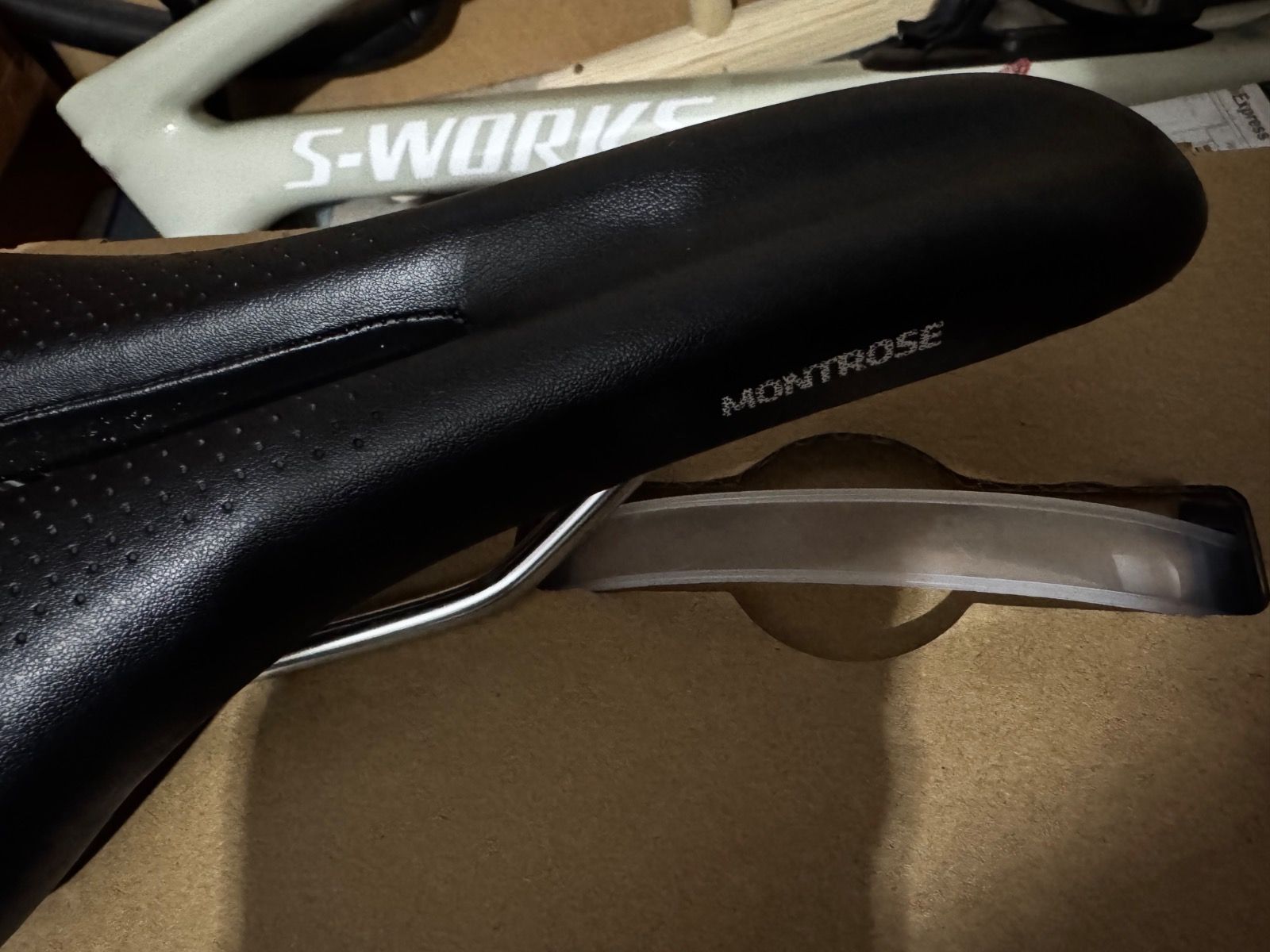 Седло Bontrager Montrose  143mm
