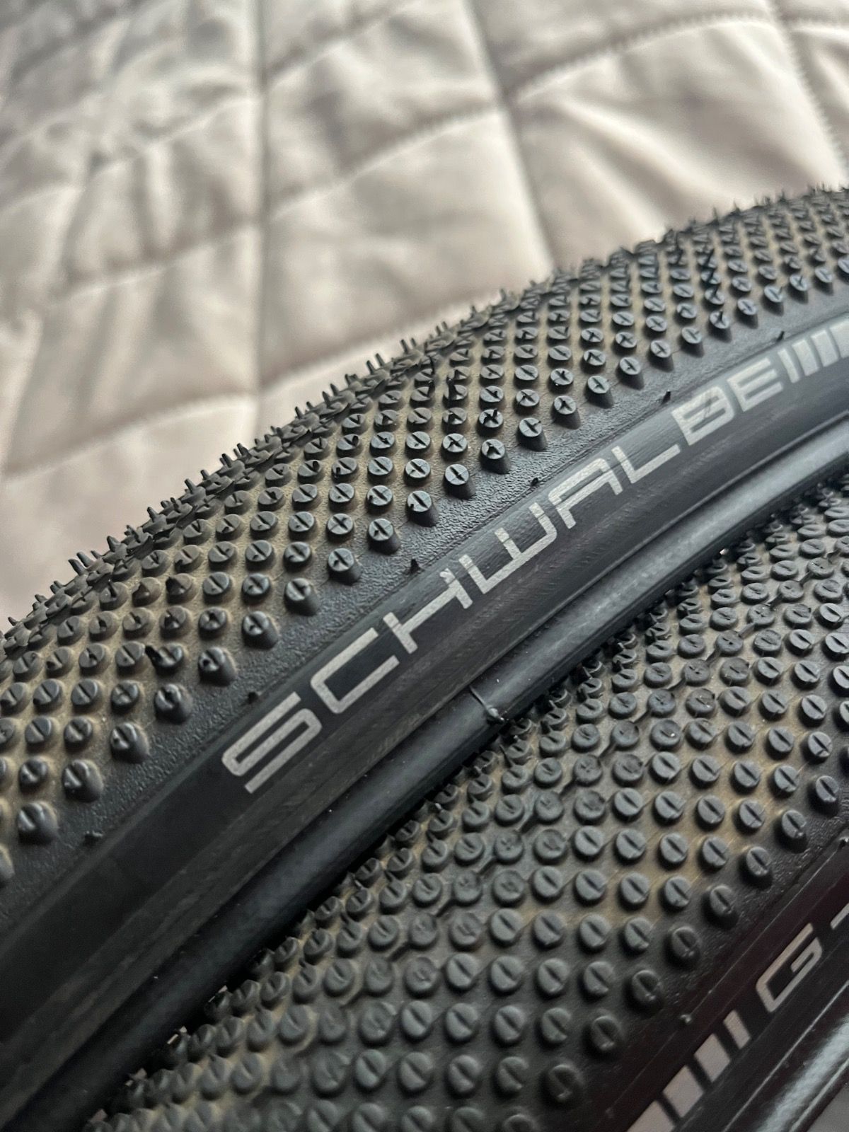 Покрышки Schwalbe g-one allround 28x1.35