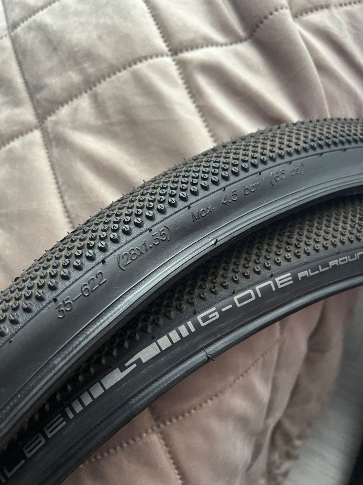 Покрышки Schwalbe g-one allround 28x1.35