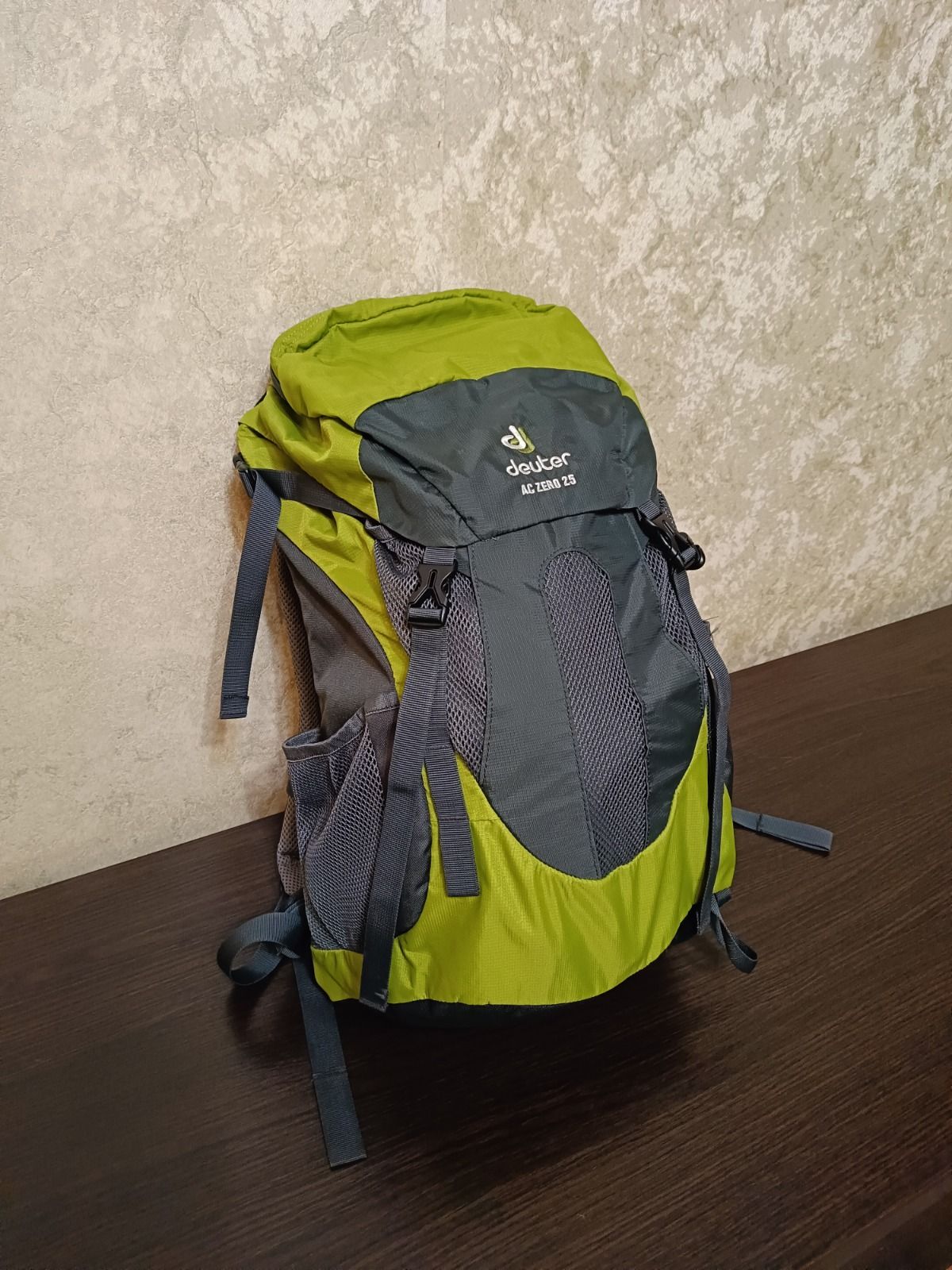 Туристический рюкзак Deuter AC Zero 25