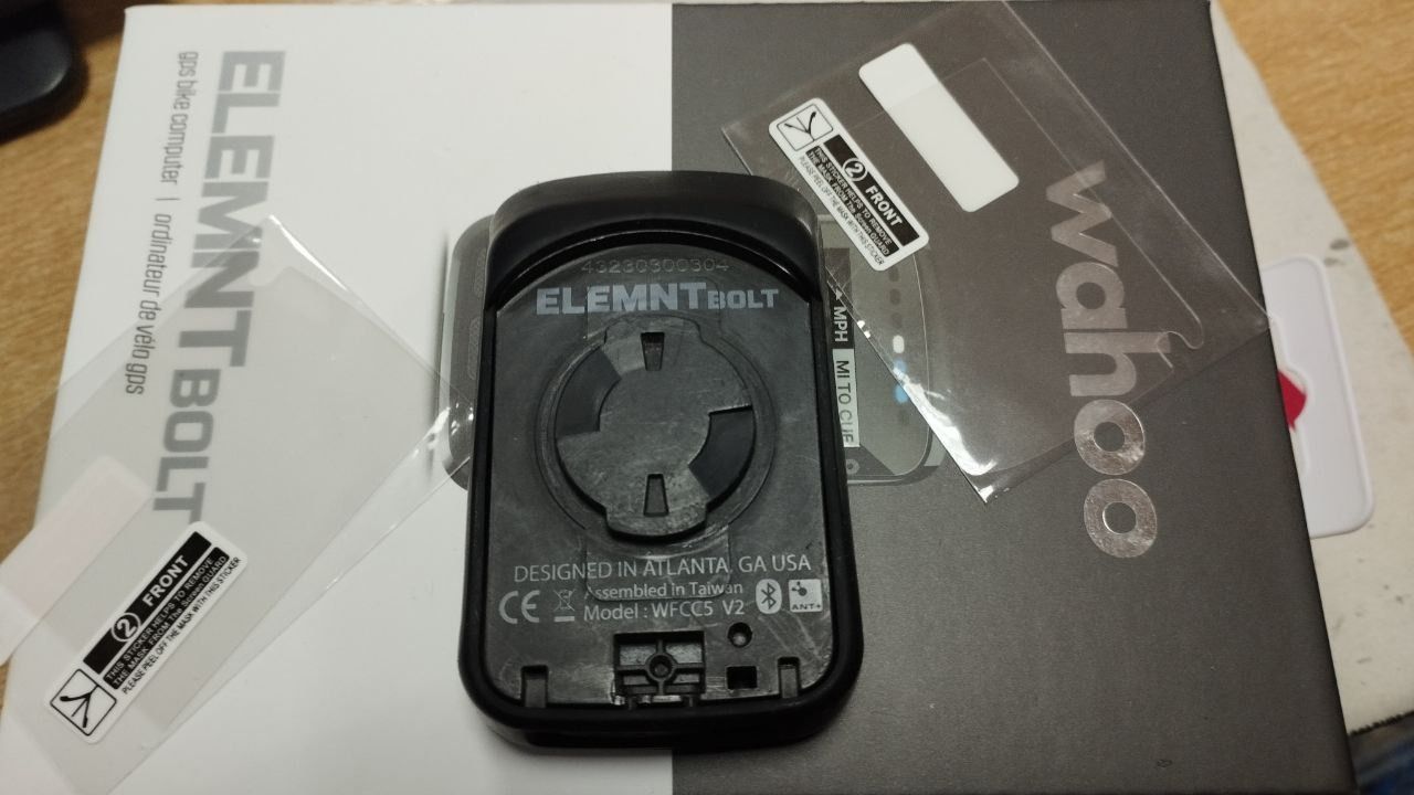 Велокомпьютер Wahoo ELEMNT Bolt 2.0