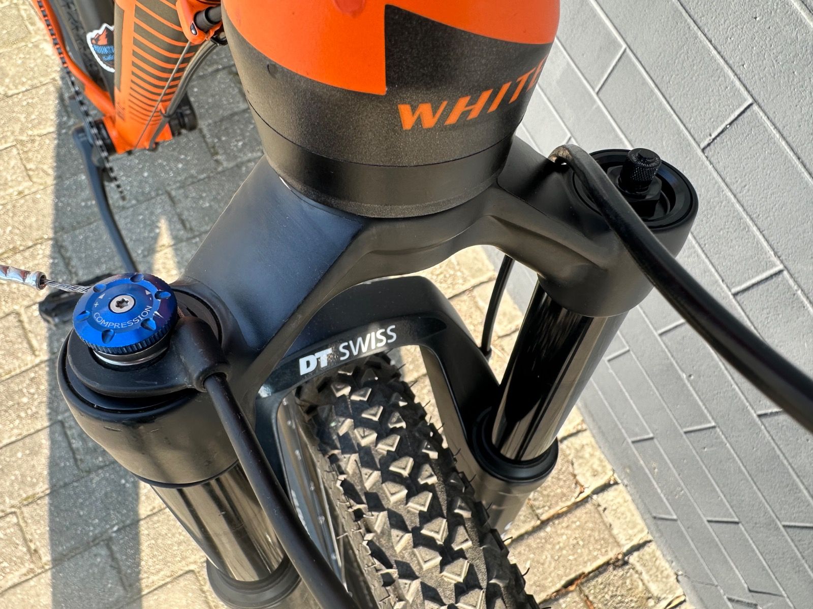 White XC PRO 29