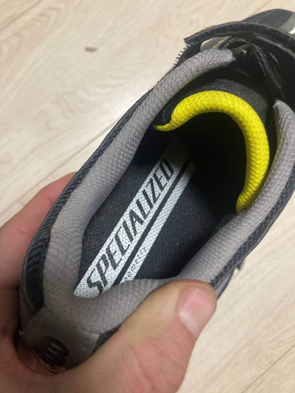 Контакты шоссе specialized с шипами