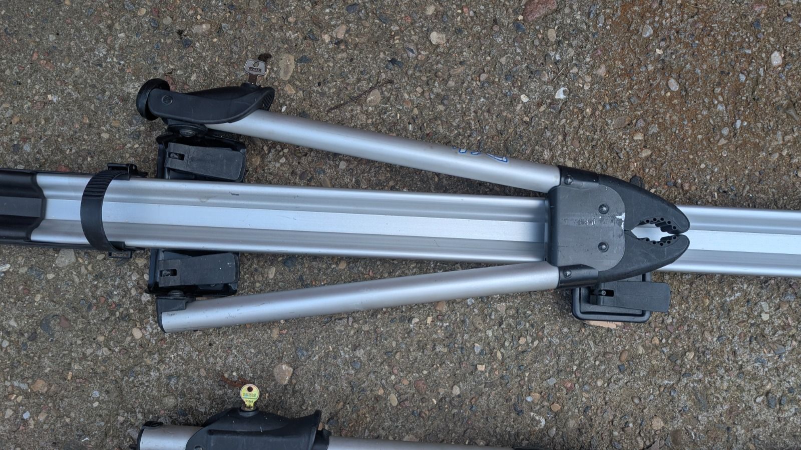 Велобагажники Thule Tour