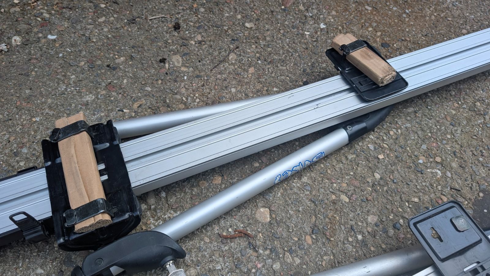 Велобагажники Thule Tour