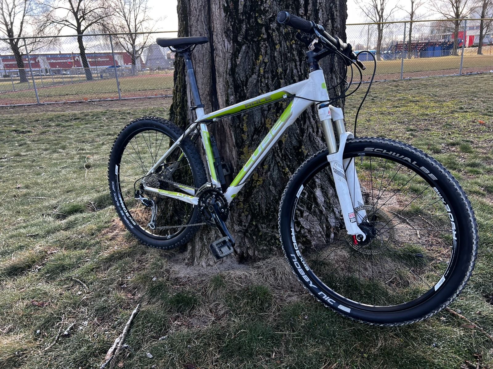 Cube Ltd Race 26 (M)