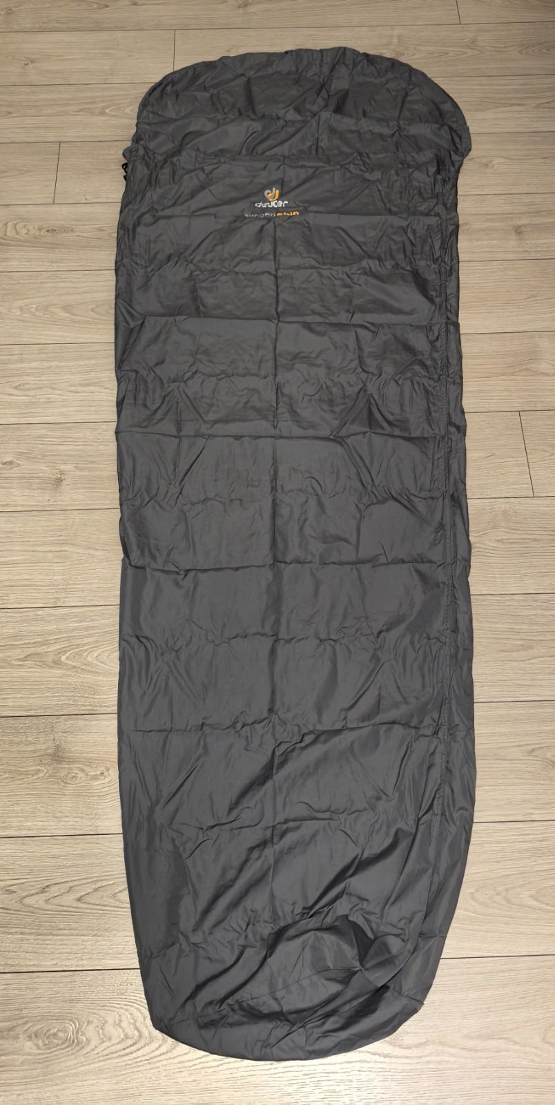 Deuter second skin - вкладыш в спальник.