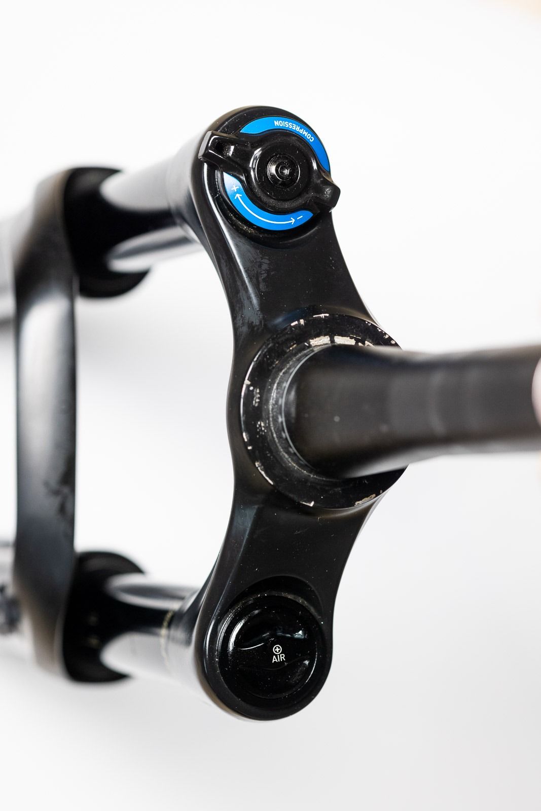Продана _ Вилка RockShox Yari 29