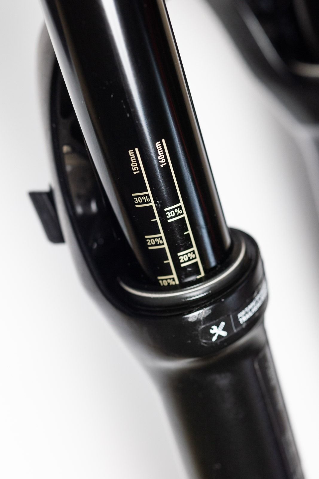 Продана _ Вилка RockShox Yari 29