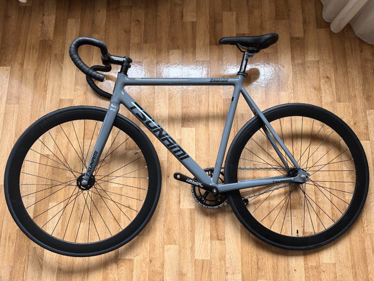 Новые трековые велосипеды /fixed gear TSUNAMI SNM100