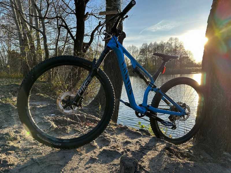 Canyon neuron al 6 2020