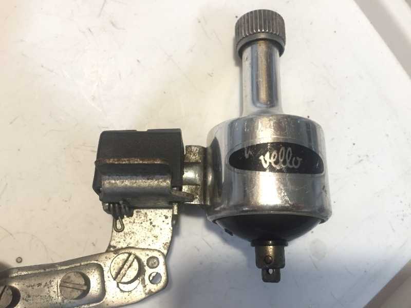 3 динамо - по 20р. за 1шт. 1 фару - 20р Отправлю европочтой за счет покупателя. Оптом - за 55р.