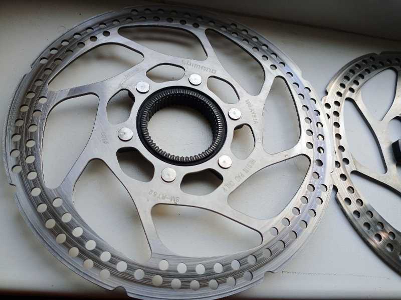 Комплект тормозных дисков (роторов) Shimano RT52 c креплением Center Lock