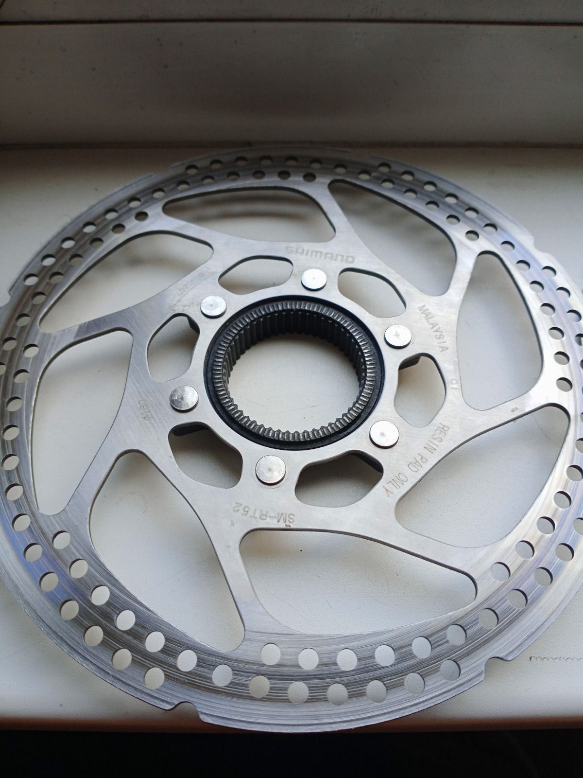 Комплект тормозных дисков (роторов) Shimano RT52 c креплением Center Lock