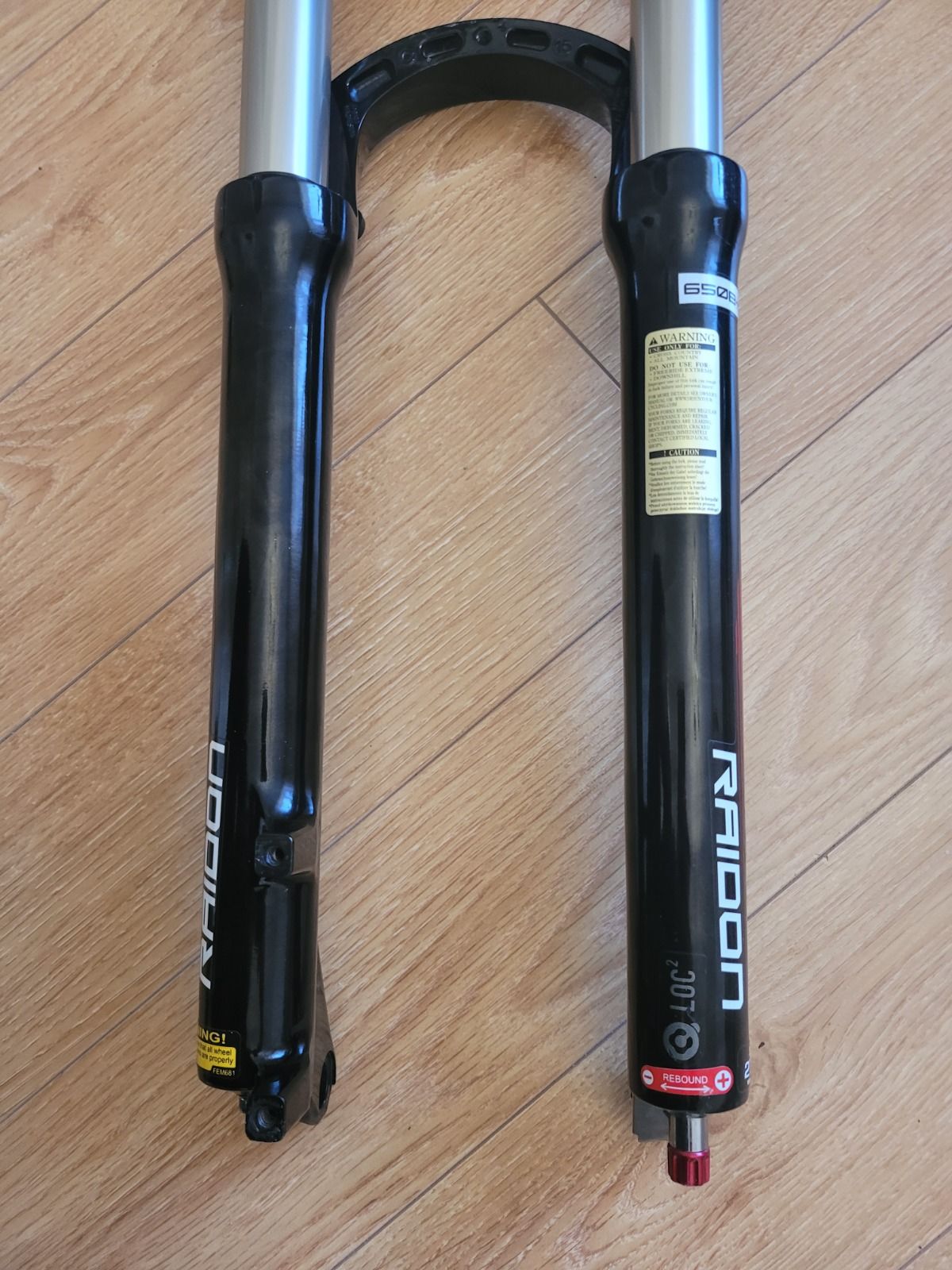 Вилки ROCKSHOX,  SRSUNTOUR  AIR 27.5.