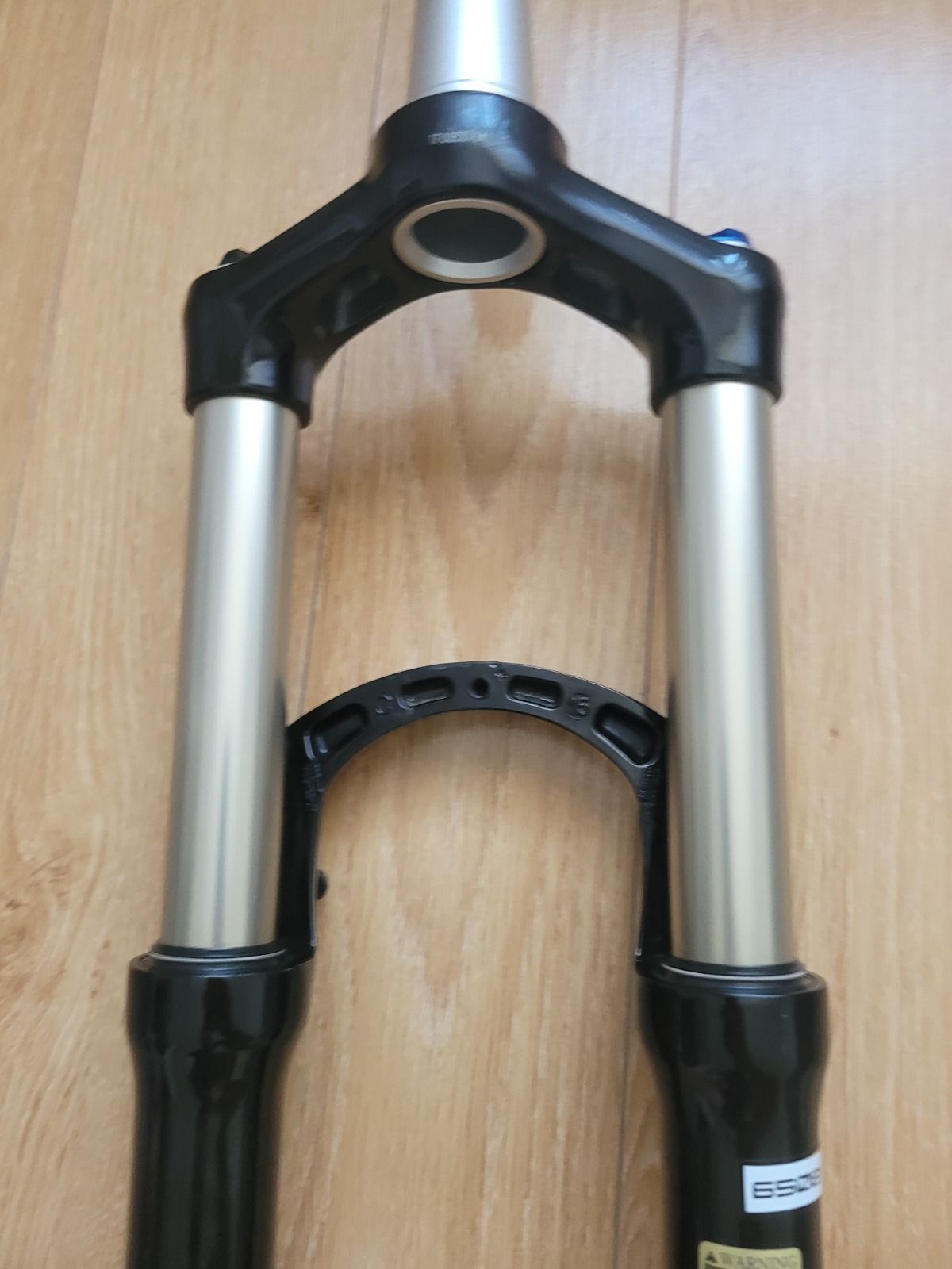 Вилка   SRSUNTOUR RAIDON AIR 27.5., ось.