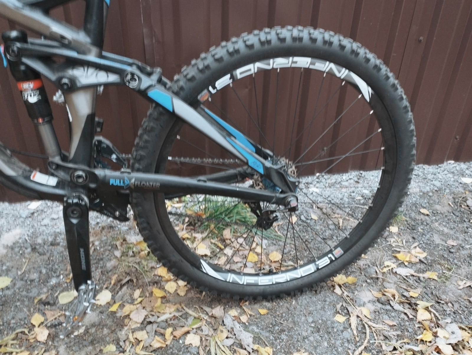 Trek Slash 7 18.5