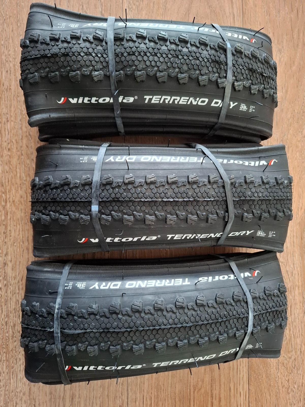 Vittoria terreno dry 700×38c