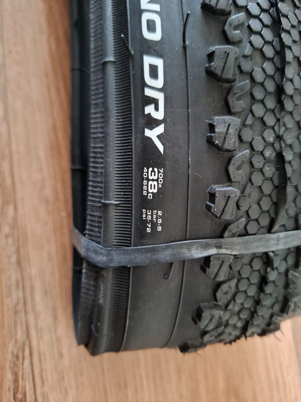Vittoria terreno dry 700×38c