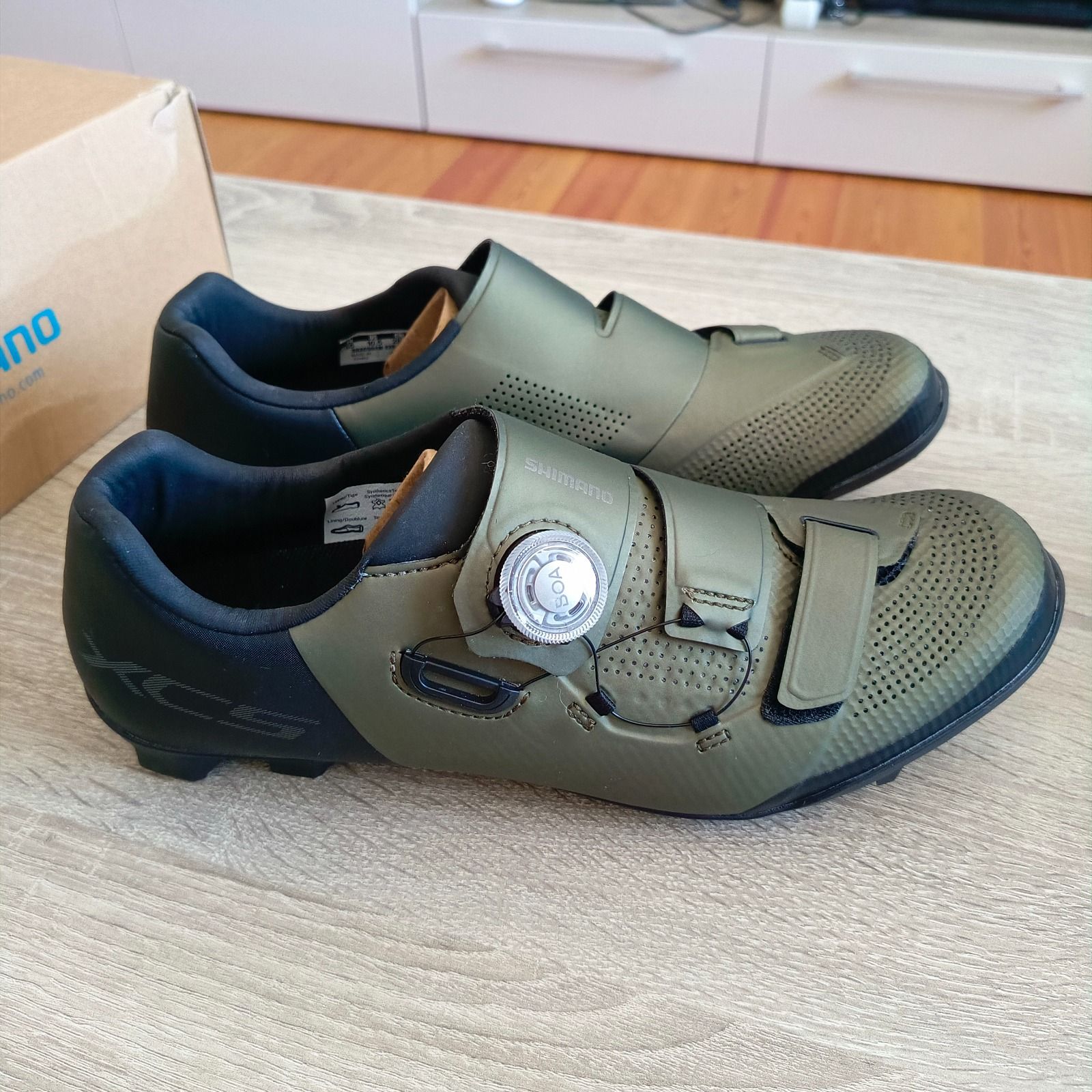 велосипедную обувь Shimano XC502