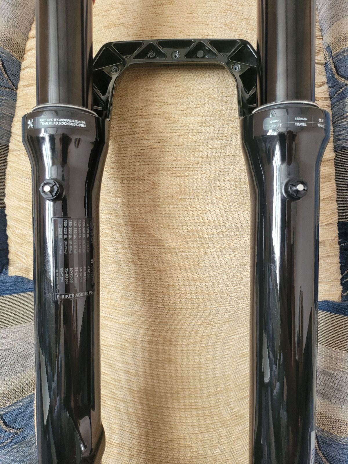 Вилка Rockshox Zeb Ultimate Charger 3