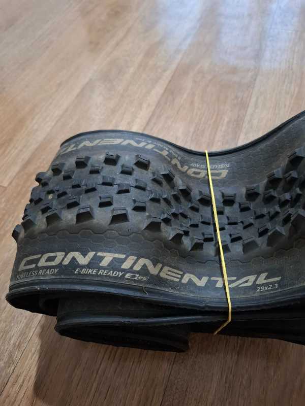 Continental crossking 29×2.3