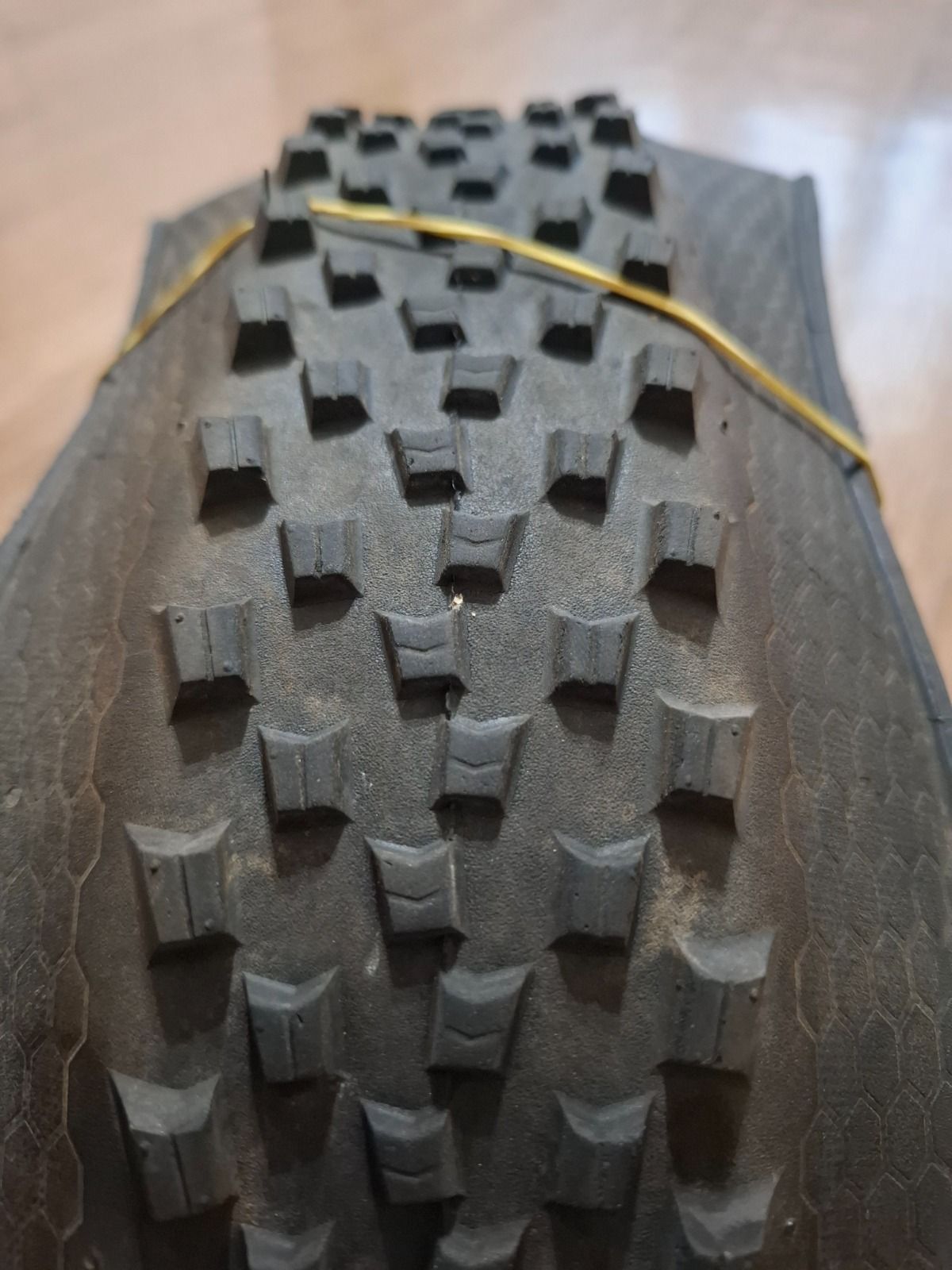 Continental crossking 29×2.3