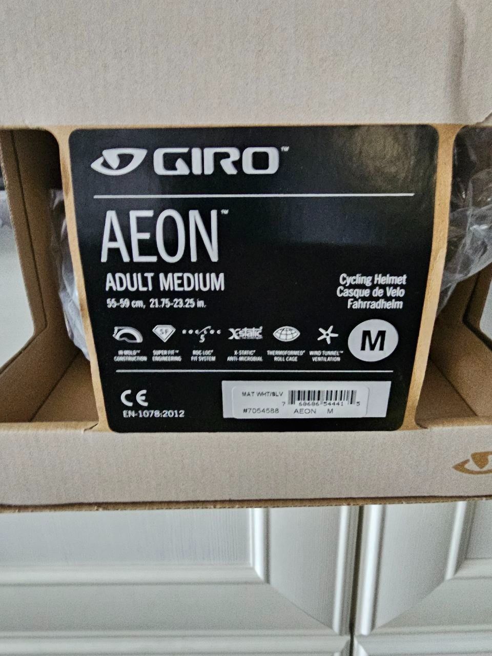 Оригинальный велошлем Giro Aeon