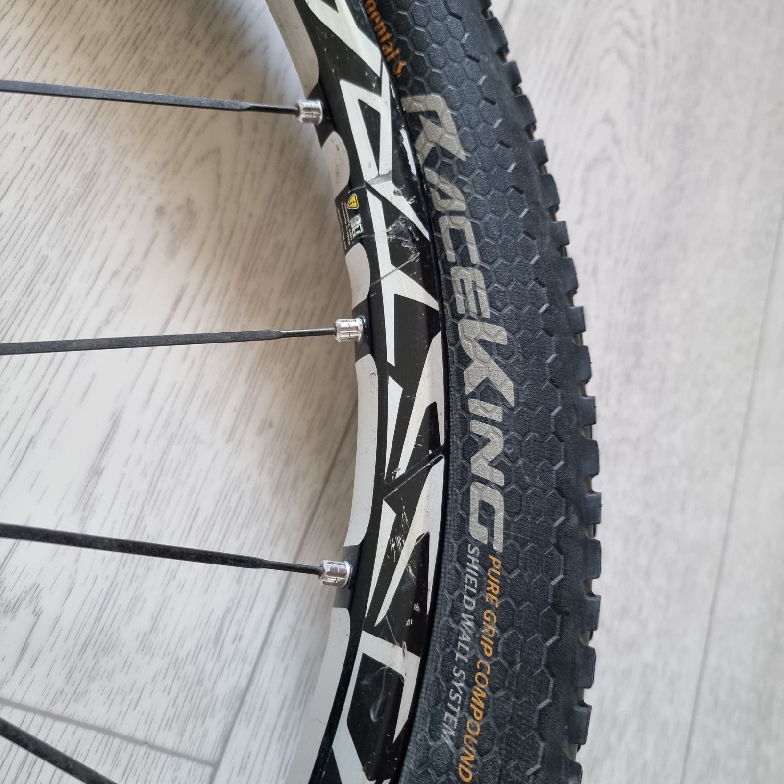 Mavic crosstrail ust