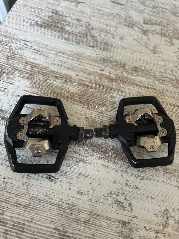 Педали контактные Shimano PD-ME700