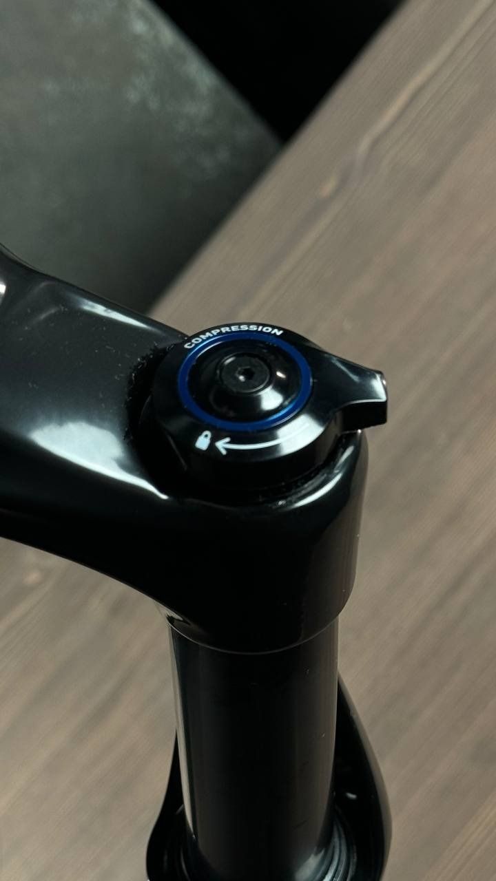 Вилка Rock Shox Recon Silver RL