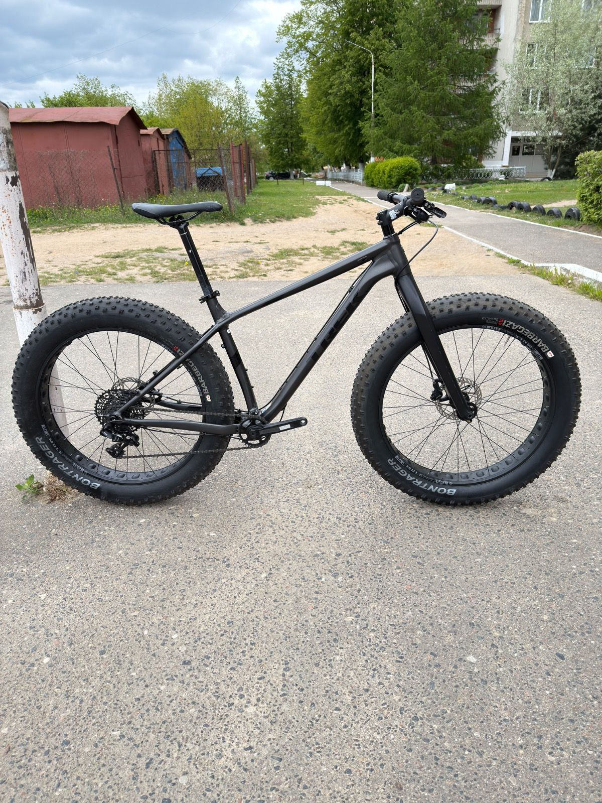 Trek Farley 7