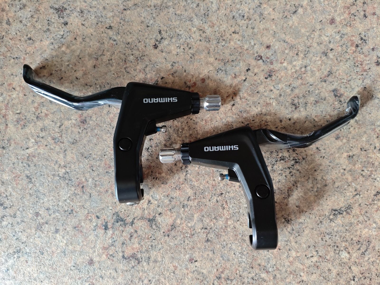 Оригинальные тормозные ручки Shimano  Alivio T4000 новые