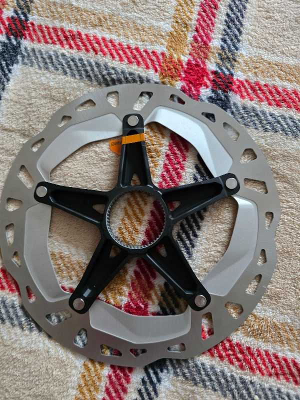 Ротор Shimano RT-MT800-M 180mm. Новый